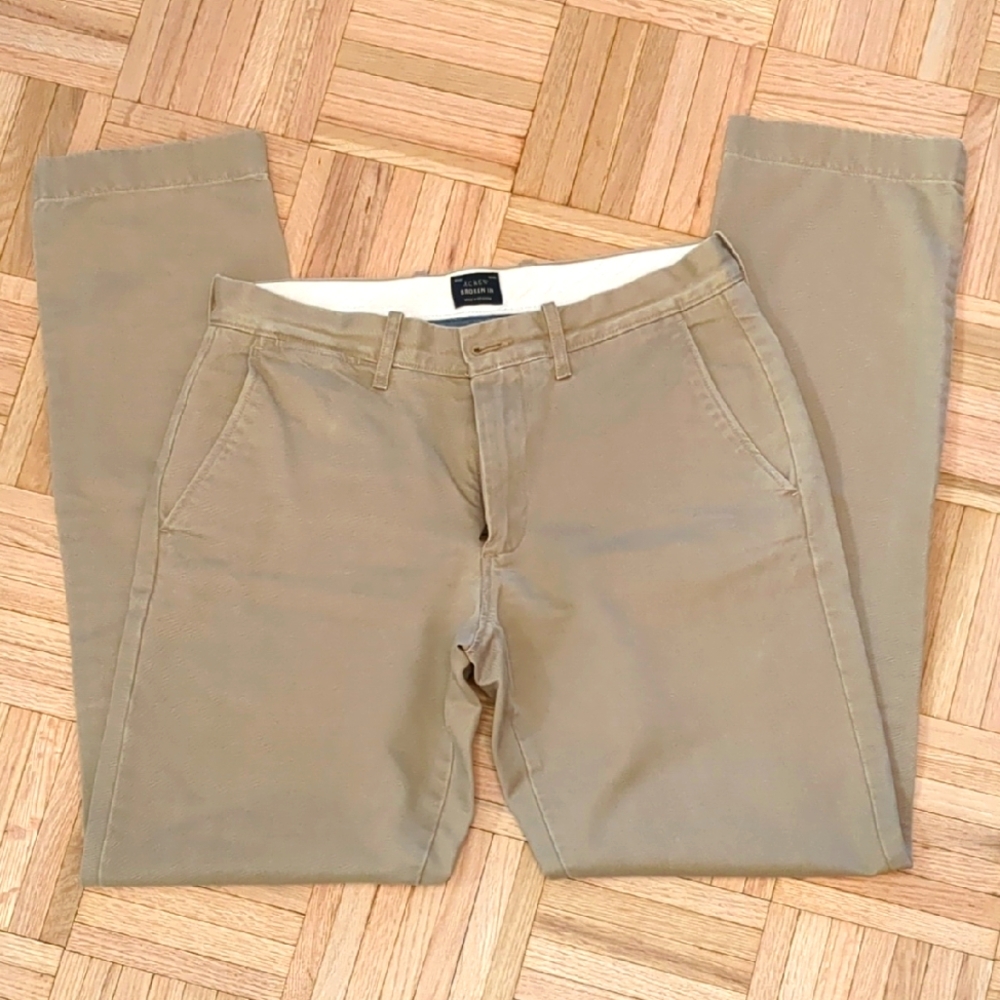 JCrew 770 29x32 Chinos In Tan